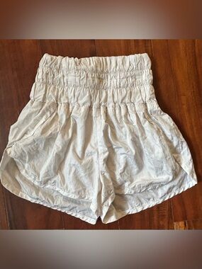 FREE PEOPLE FP MOVEMENT High-Rise Smocked Waist White Women’s Shorts XS